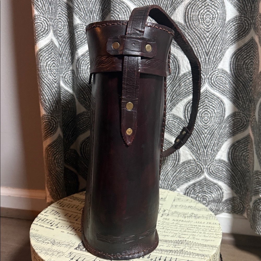 Vintage Tooled Leather Double Wine Bottle Carrying Case - Picture 5 of 16